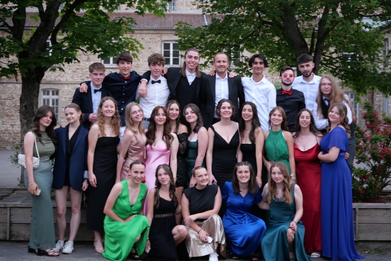 Bal de promo : les terminales sur leur 31 !